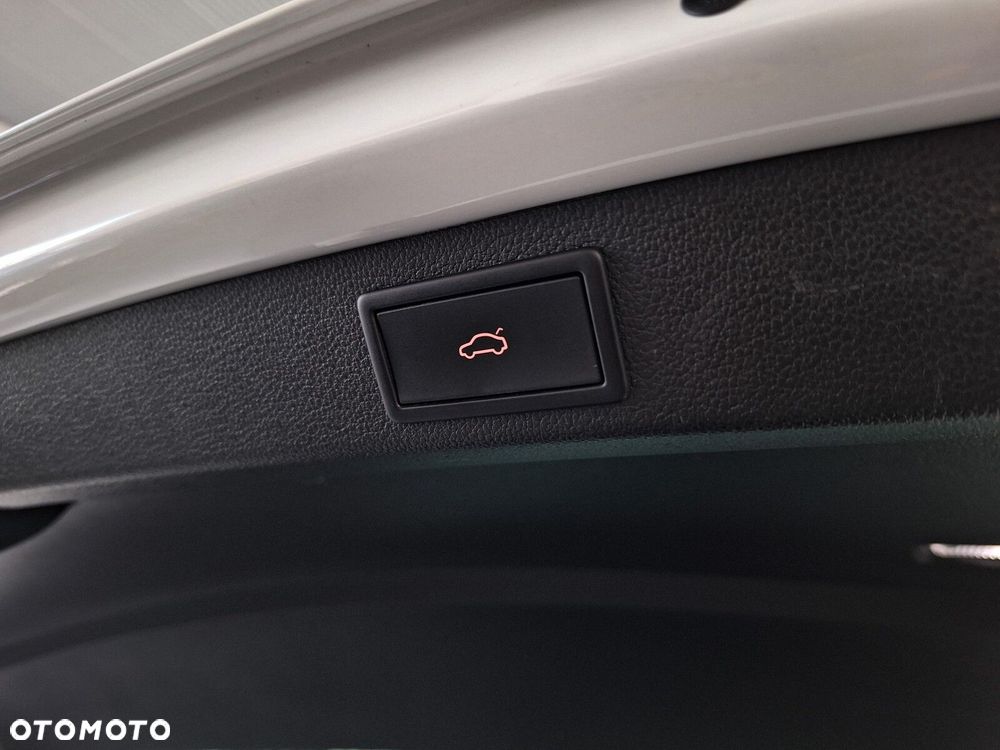 Skoda Superb 2.0 TDI SCR Style DSG - 13