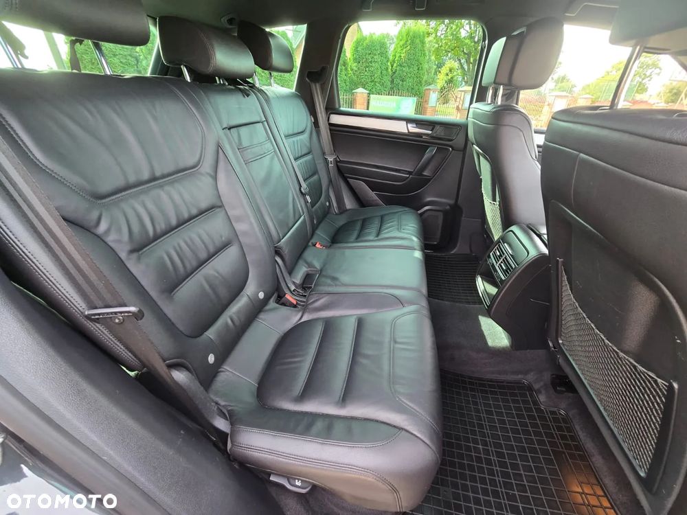 Volkswagen Touareg 3.0 V6 TDI BMT Perfectline R-Style - 11