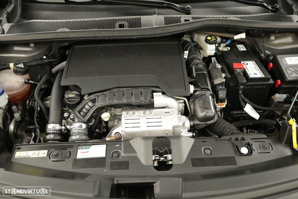 Peugeot 2008 1.2 PureTech Allure EAT8 - 26