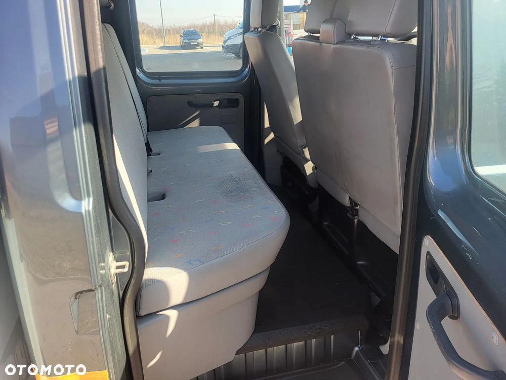 Volkswagen Transporter - 24