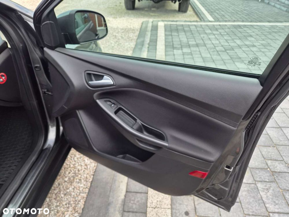Ford Focus - 23