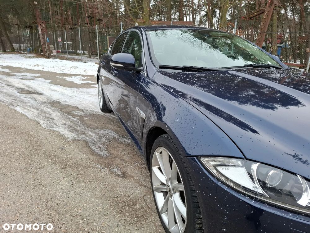Jaguar XF 3.0 V6 D Luxury - 3