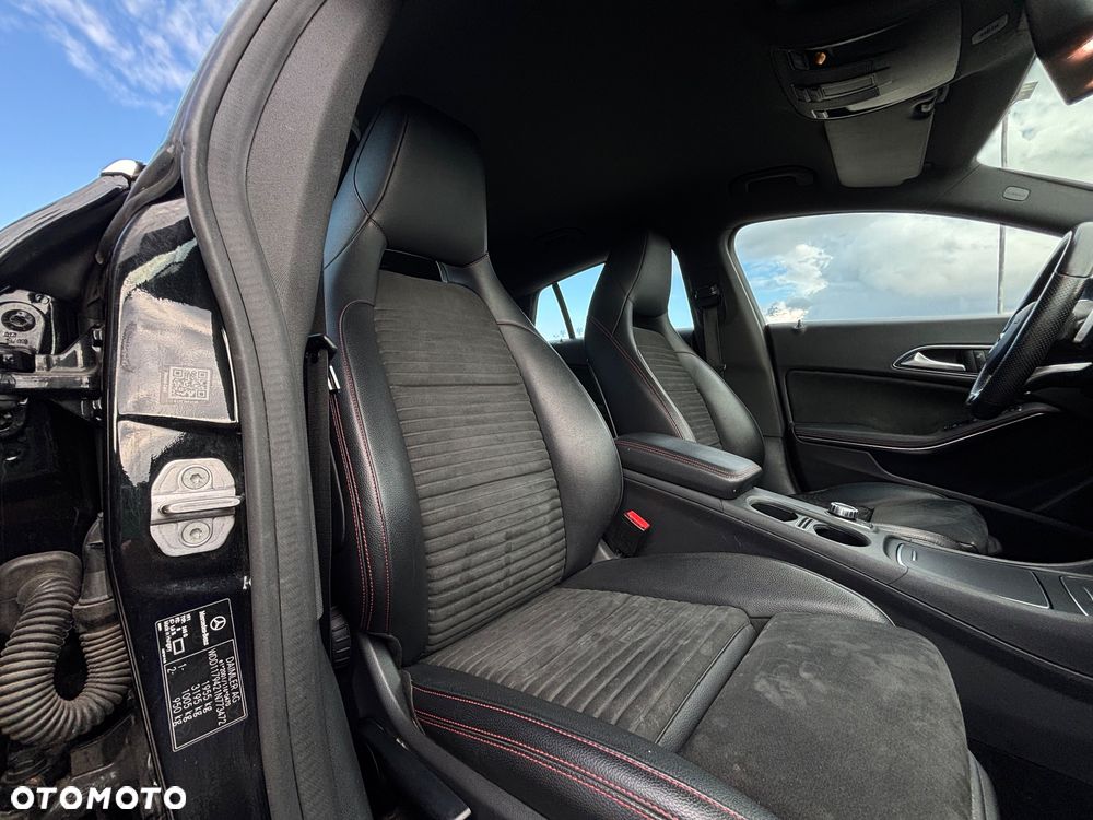 Mercedes-Benz CLA 180 7G-DCT AMG Line - 22