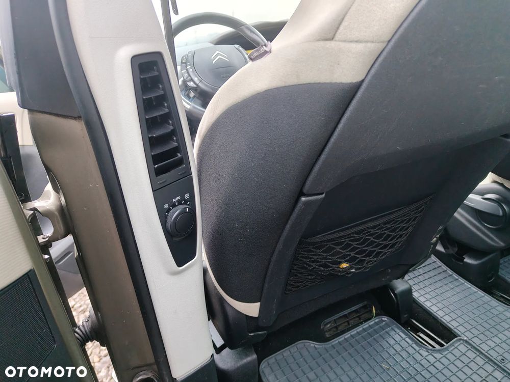Citroën C4 Picasso - 17