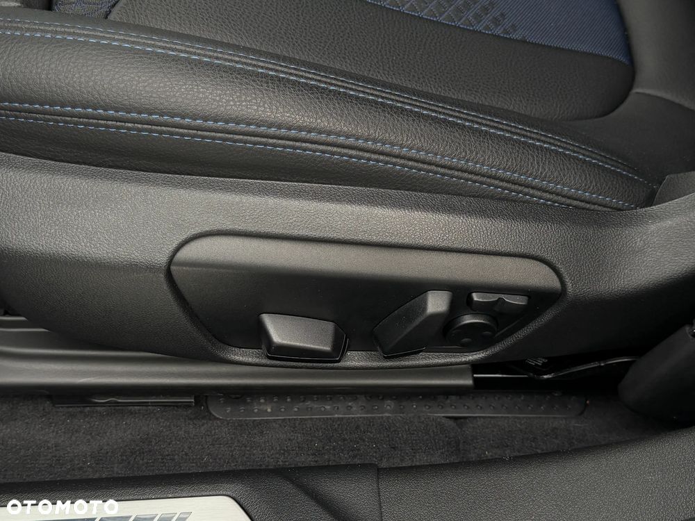 BMW Seria 2 220d xDrive M Sport - 24