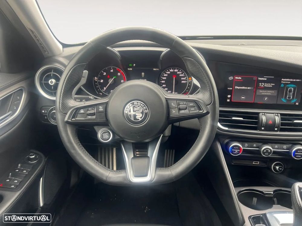Alfa Romeo Giulia 2.2 D Sprint AT8 - 13