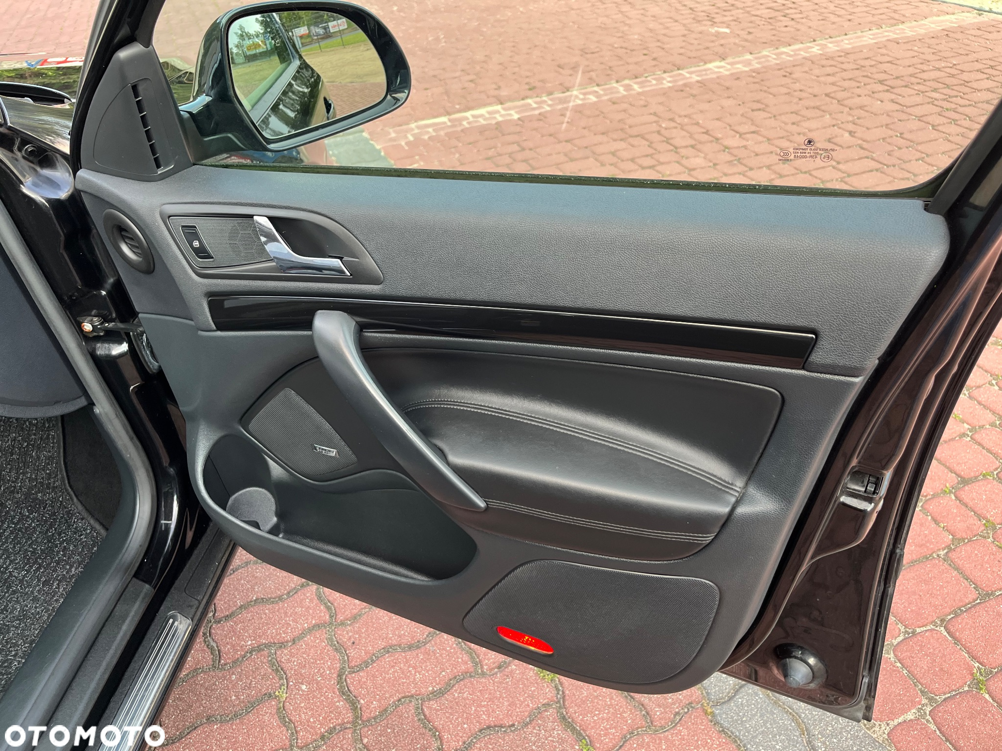 Skoda Octavia 2.0 TDI DPF Laurin & Klement - 27