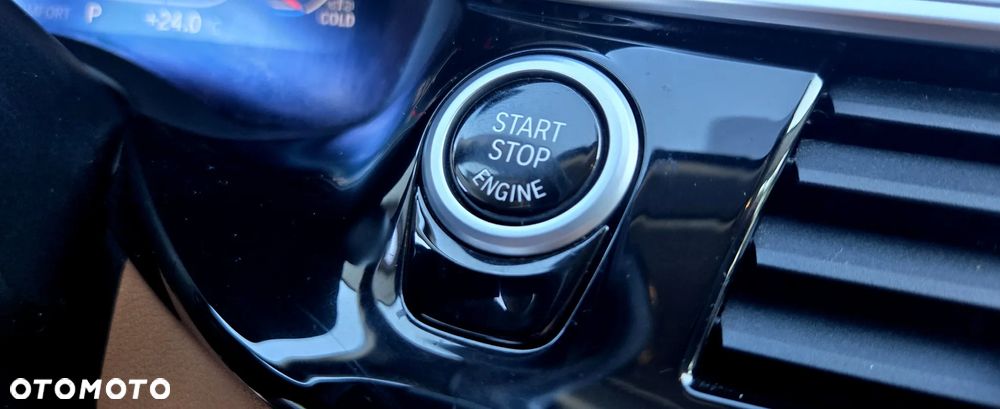 BMW Seria 5 520d xDrive - 25