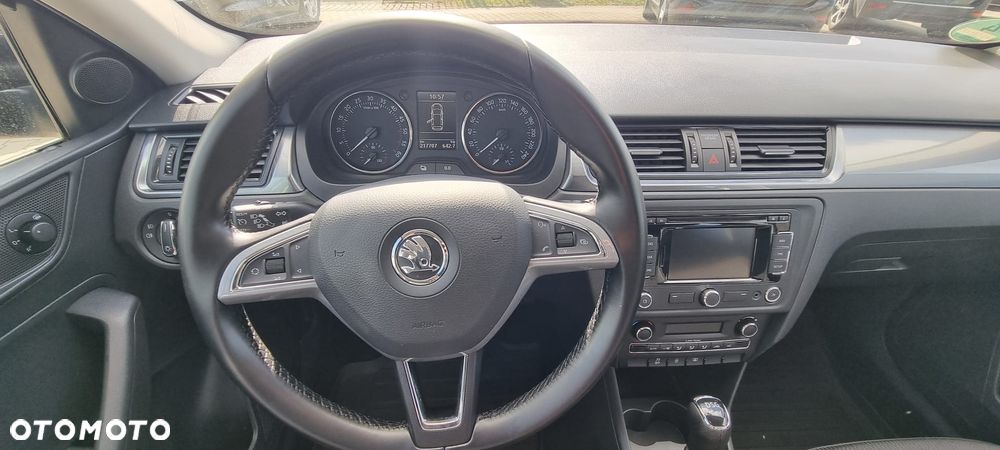 Skoda RAPID 1.6 TDI DSG Ambition - 21