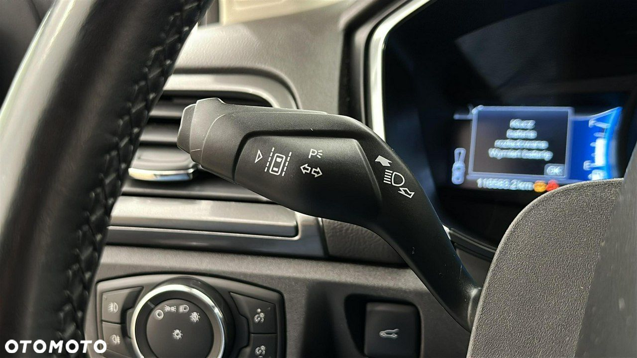 Ford Mondeo - 25