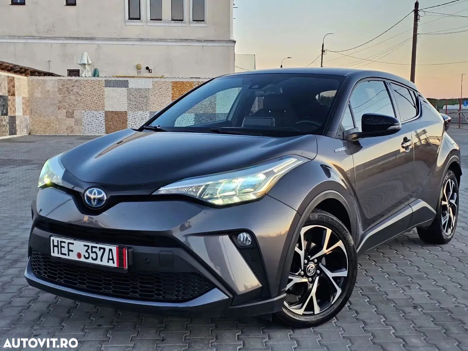 Toyota C-HR 2.0 HSD 184 CP 4x2 CVT C-ult Style bi-tone - 1