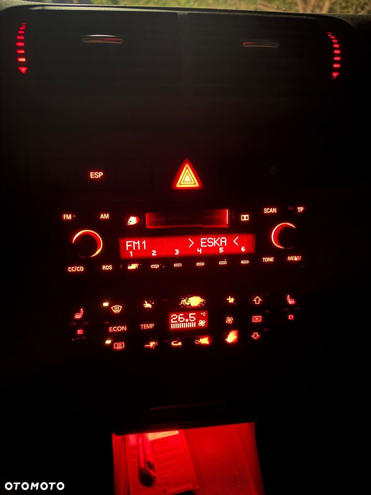 Audi A3 3-drzwiowe 1.6 Ambiente - 11