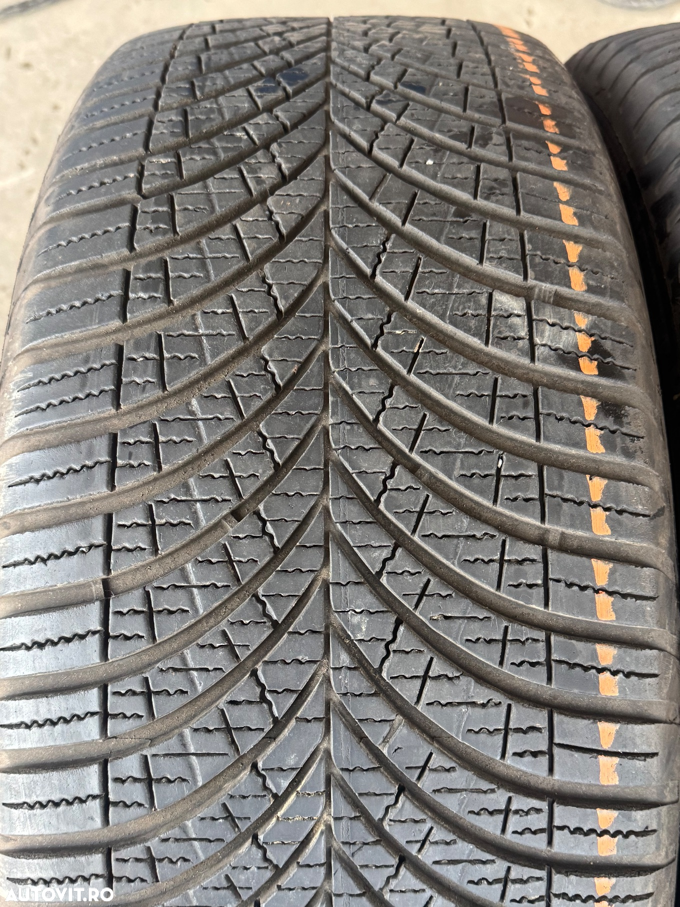 Vând 2 anvelope 275/45/20 goodyear allseazon ca noi - 3