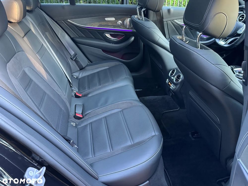 Mercedes-Benz Klasa E AMG 63 S 4Matic+ AMG Speedshift MCT-9G - 33