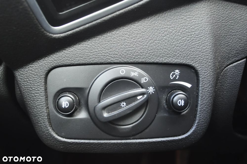 Ford Kuga 1.6 EcoBoost 2x4 Titanium - 13