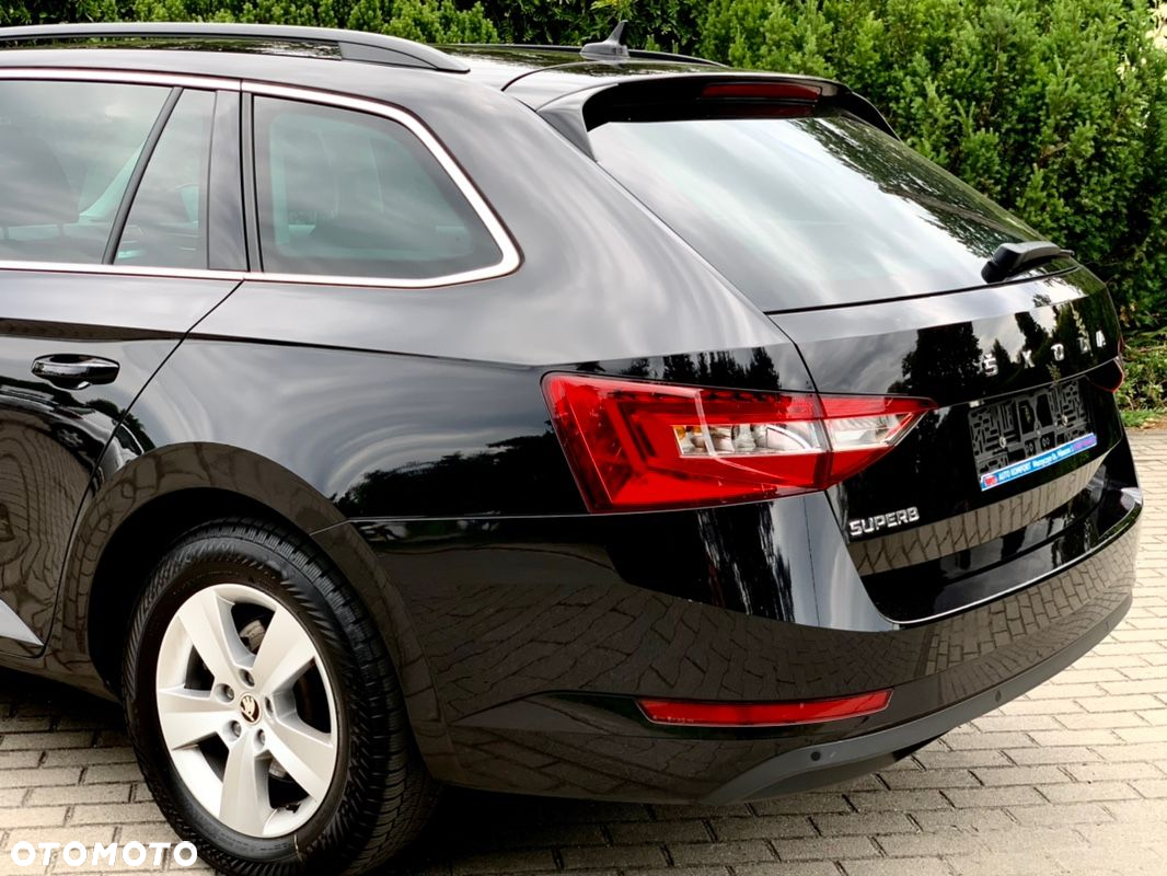 Skoda Superb Combi 1.6 TDI DSG Ambition - 20