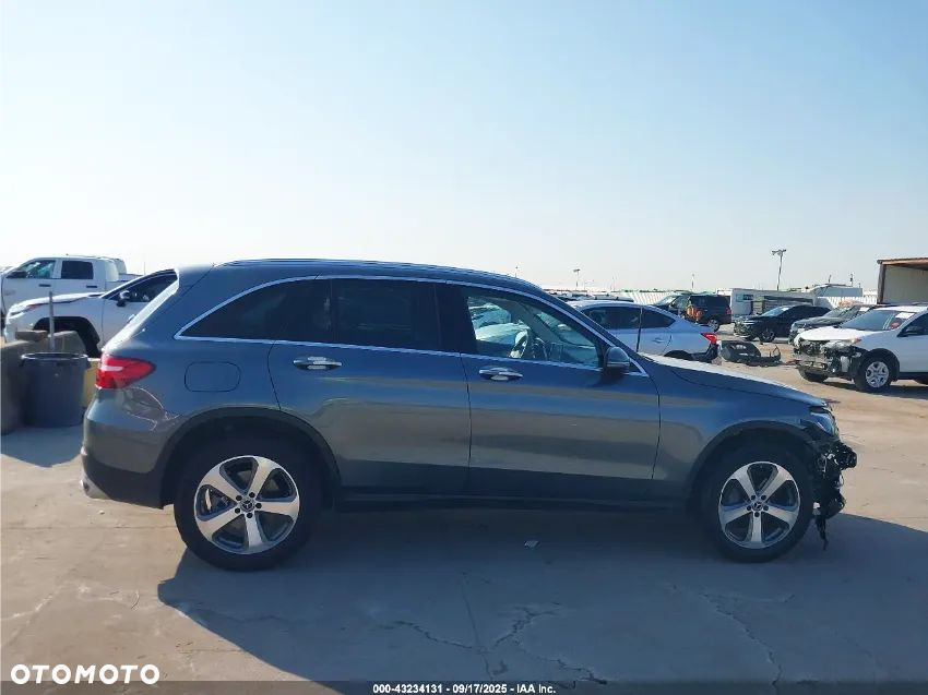 Mercedes-Benz GLC - 6