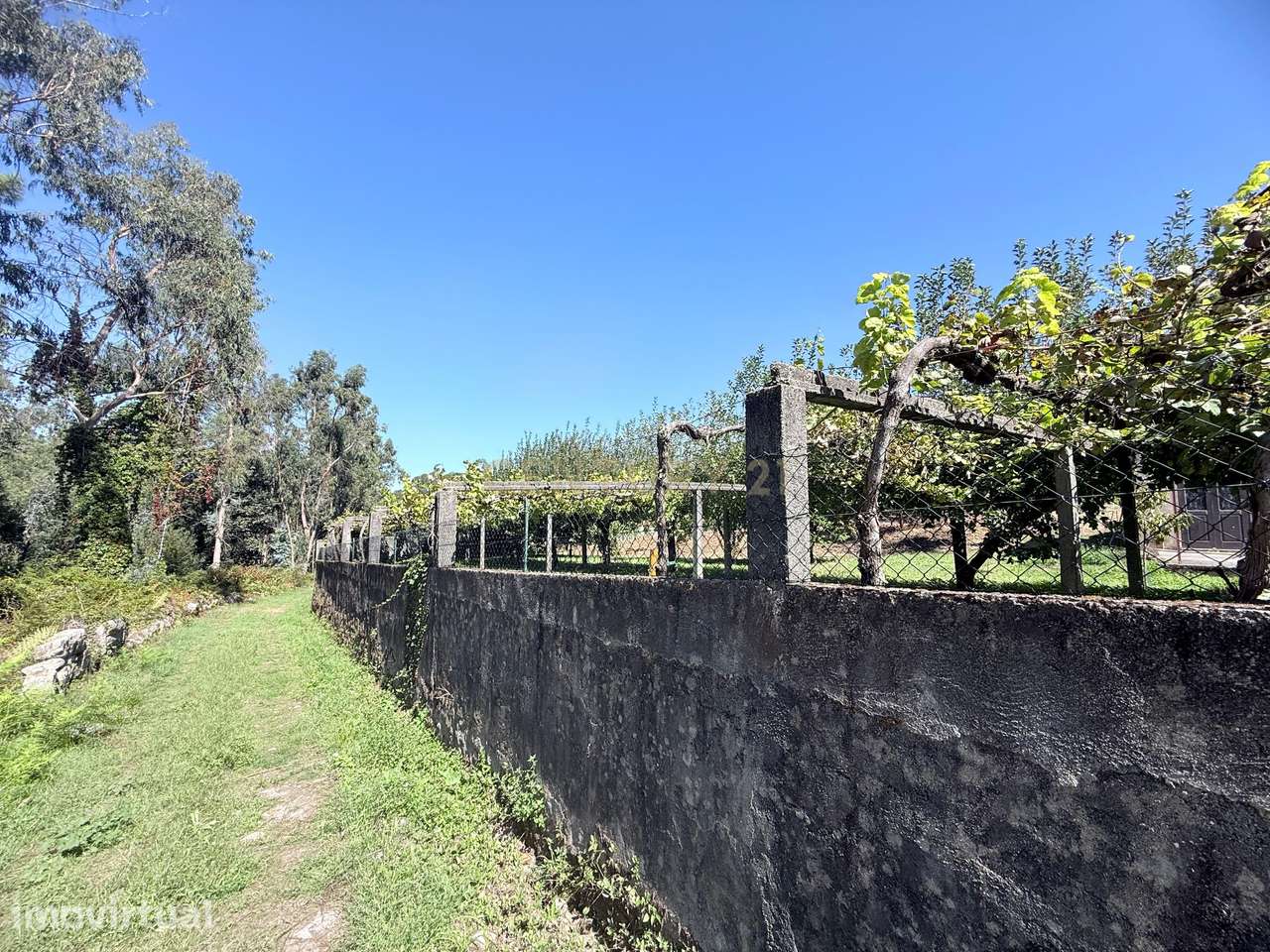 Terreno para Construção com 2350m2 - Grande imagem: 2/12
