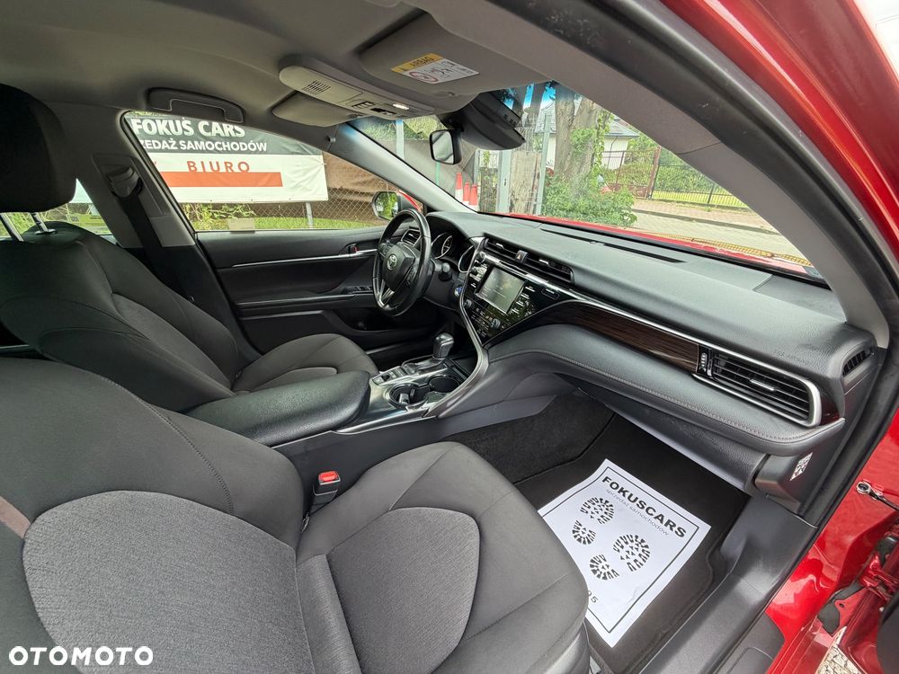 Toyota Camry 2.5 Hybrid Comfort CVT - 36