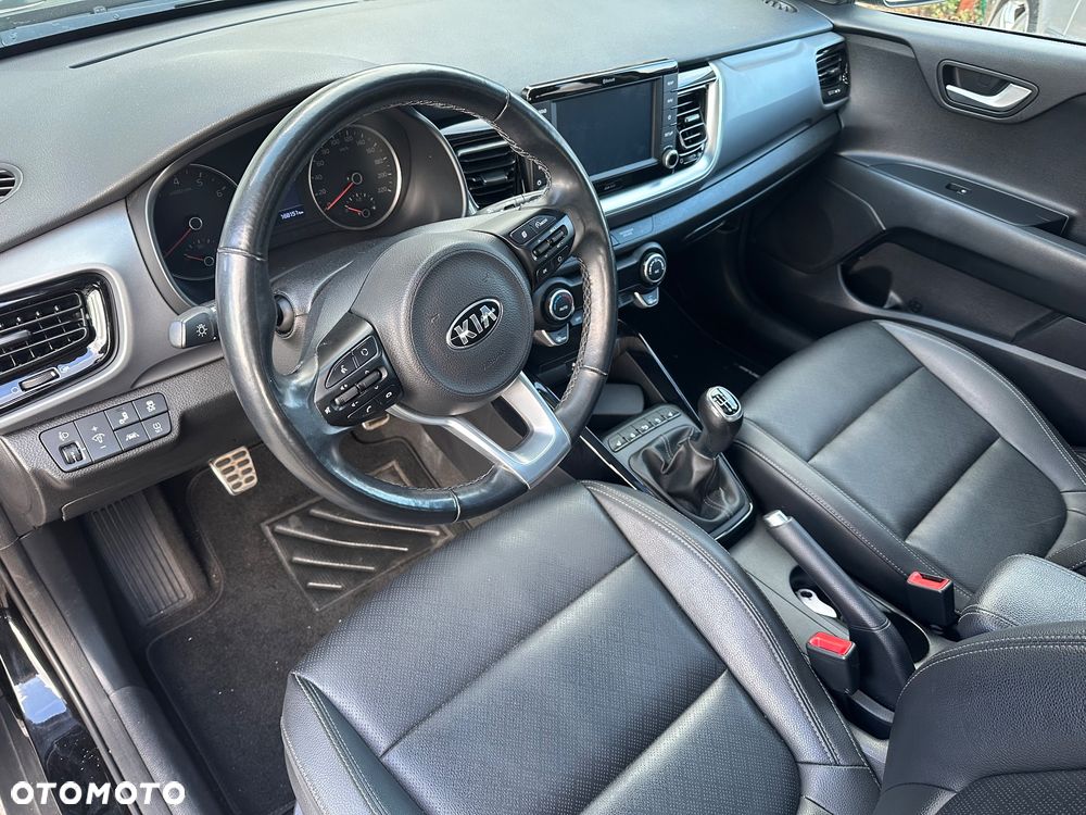 Kia Stonic - 32