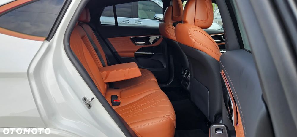Mercedes-Benz GLC 300 4Matic 9G-TRONIC AMG Line Advanced - 19