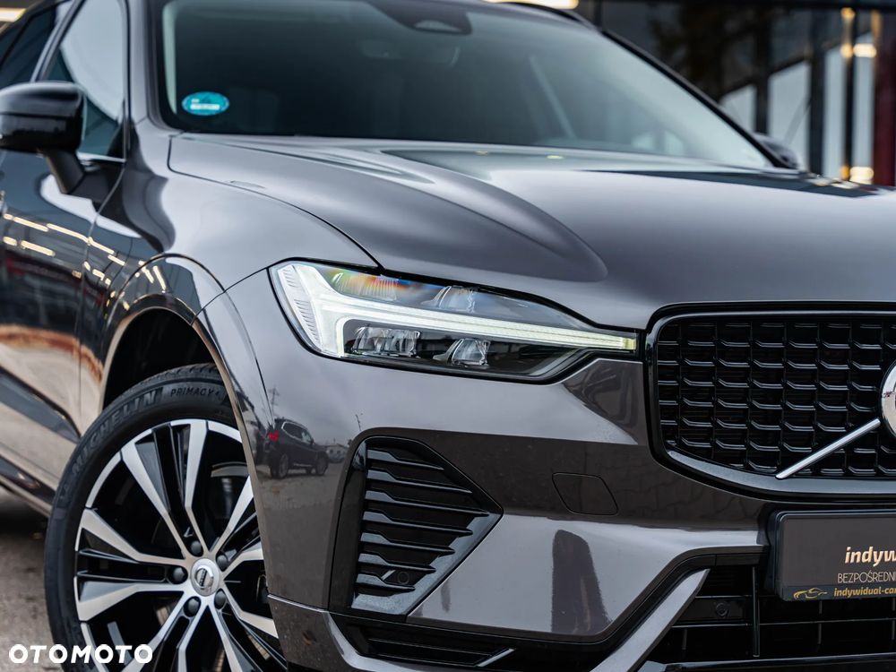 Volvo XC 60 B4 B Plus Dark - 17