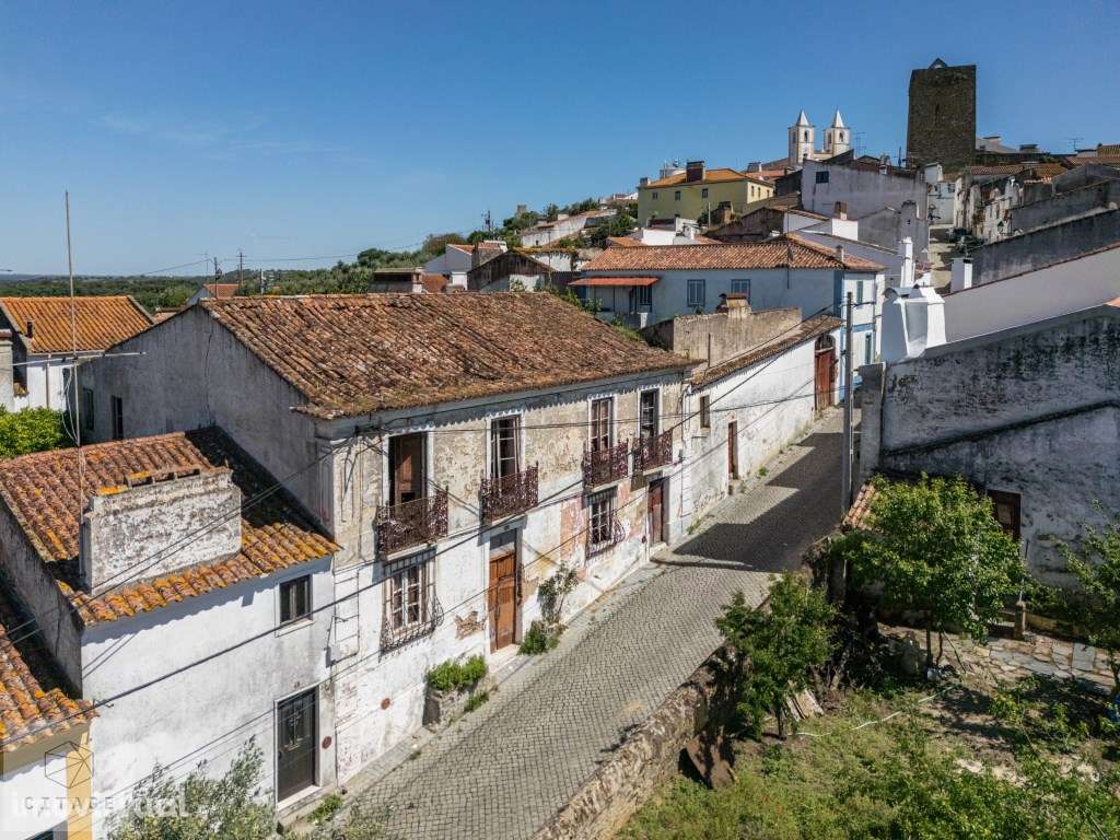 Moradia T13 em Avis a poucos metros da barragem - Grande imagem: 3/31