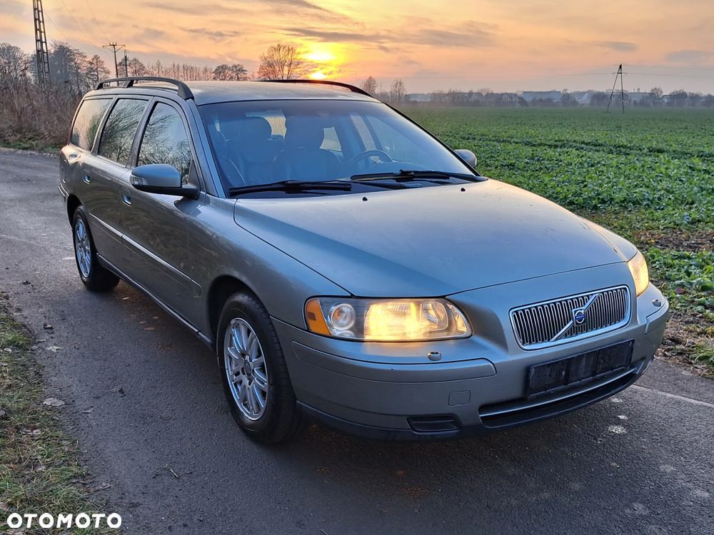 Volvo V70 2.4 Momentum - 22