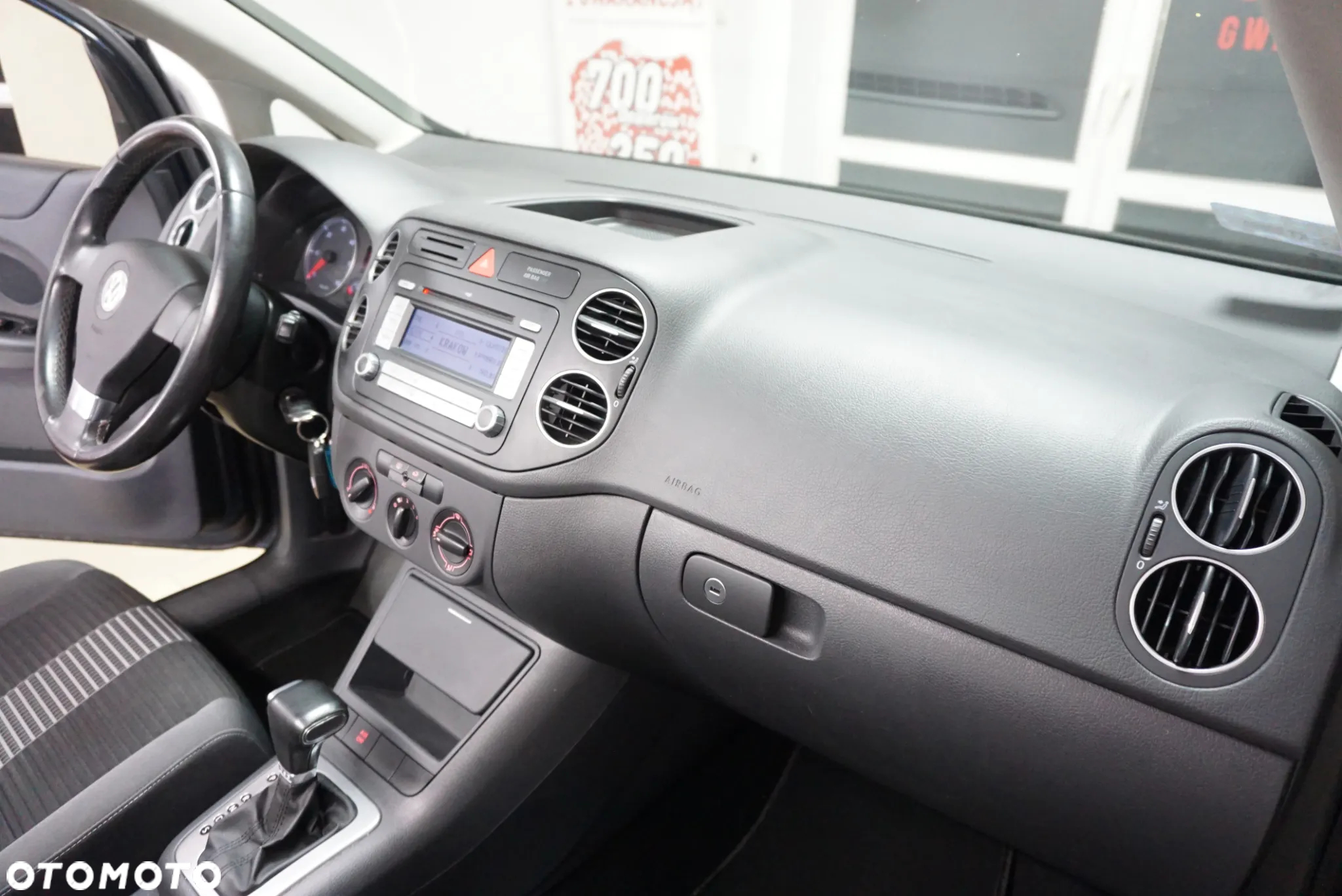 Volkswagen Golf Plus 1.9 TDI DSG United - 17