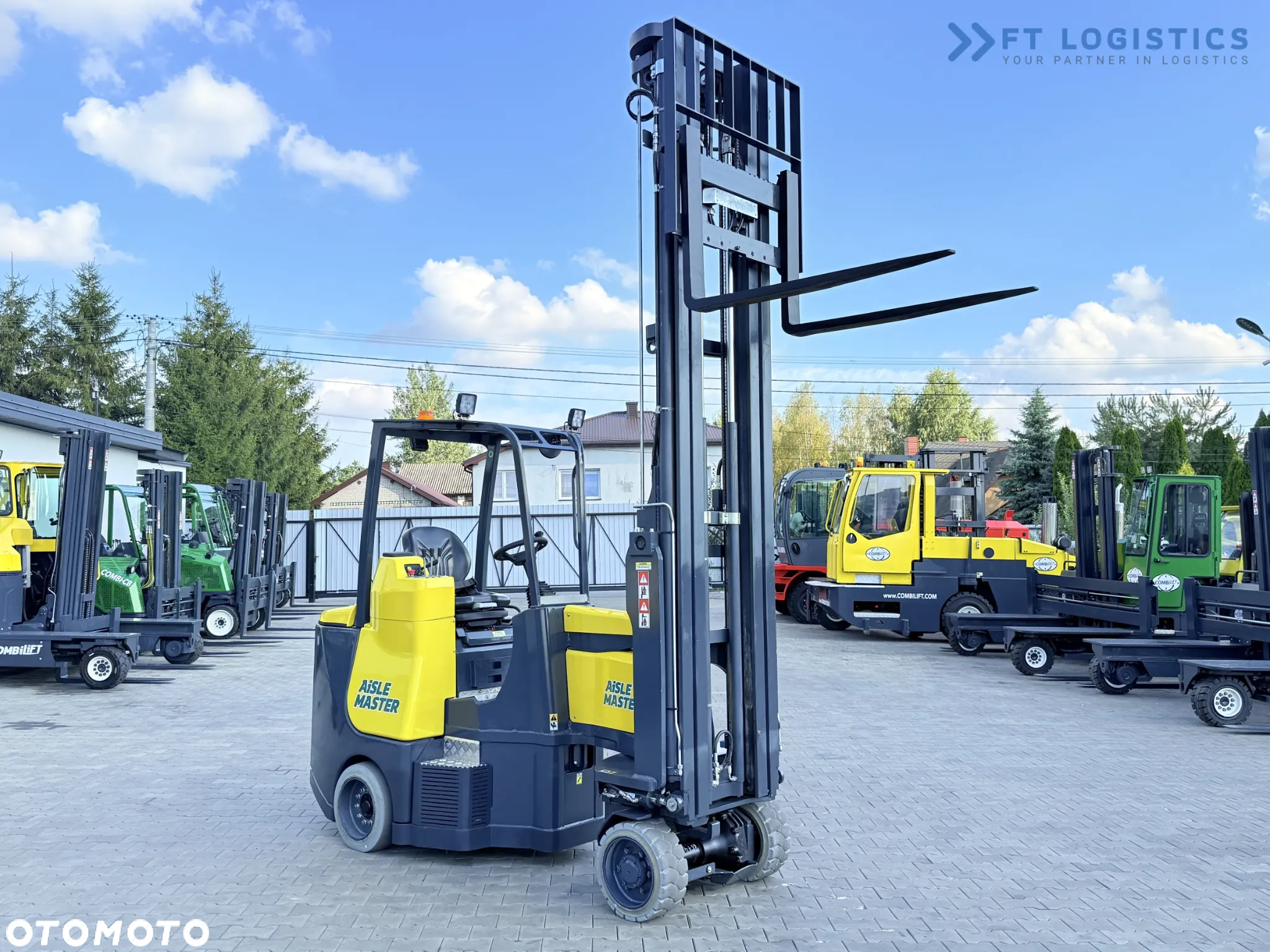 Combilift AISLE MASTER 20SHE / PRZEGUBOWY WÓZEK WIDŁOWY / TRIPLEX 8500MM / ELEKTRYCZNY / WOLNY SKOK / PRZESUW WIDEŁ / NOWE OPONY / JEDYNE 1176H / STAN IDEALNY / Szeroka oferta wózków czterokierunkowych i bocznych, dopasowanych do różnorodnych potrzeb i zastosowań - 33