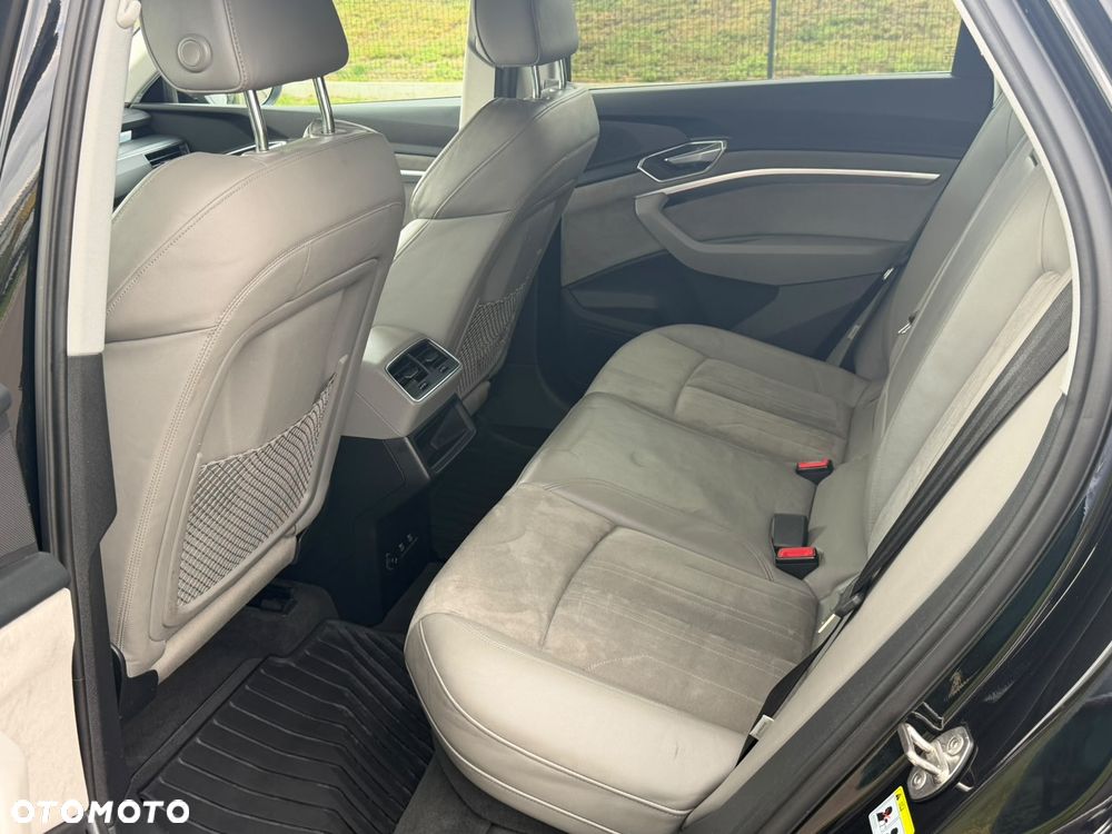 Audi e-tron 55 Quattro Advanced - 38