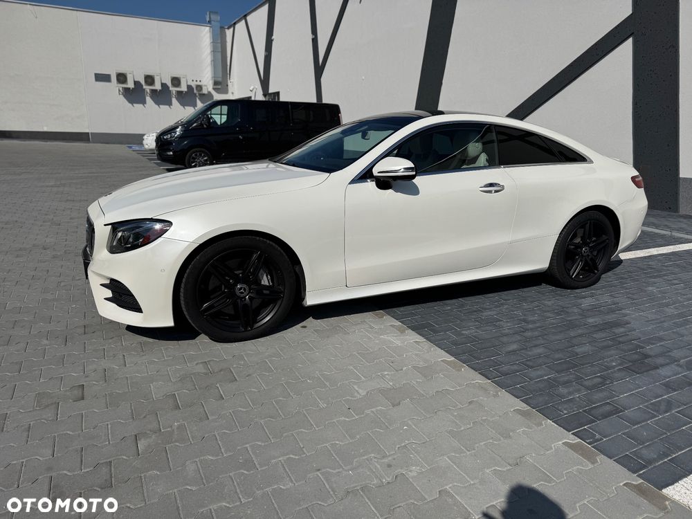 Mercedes-Benz Klasa E 400 Coupe 4-Matic 9G-TRONIC - 23