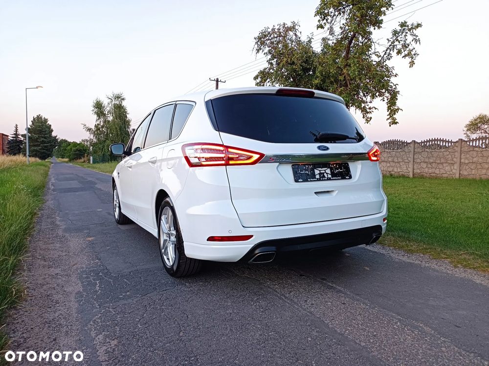 Ford S-Max 2.0 TDCi Titanium PowerShift - 6