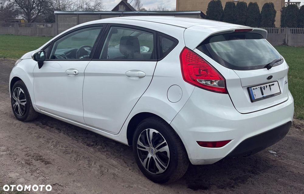 Ford Fiesta 1.4 TDCi Ghia - 6