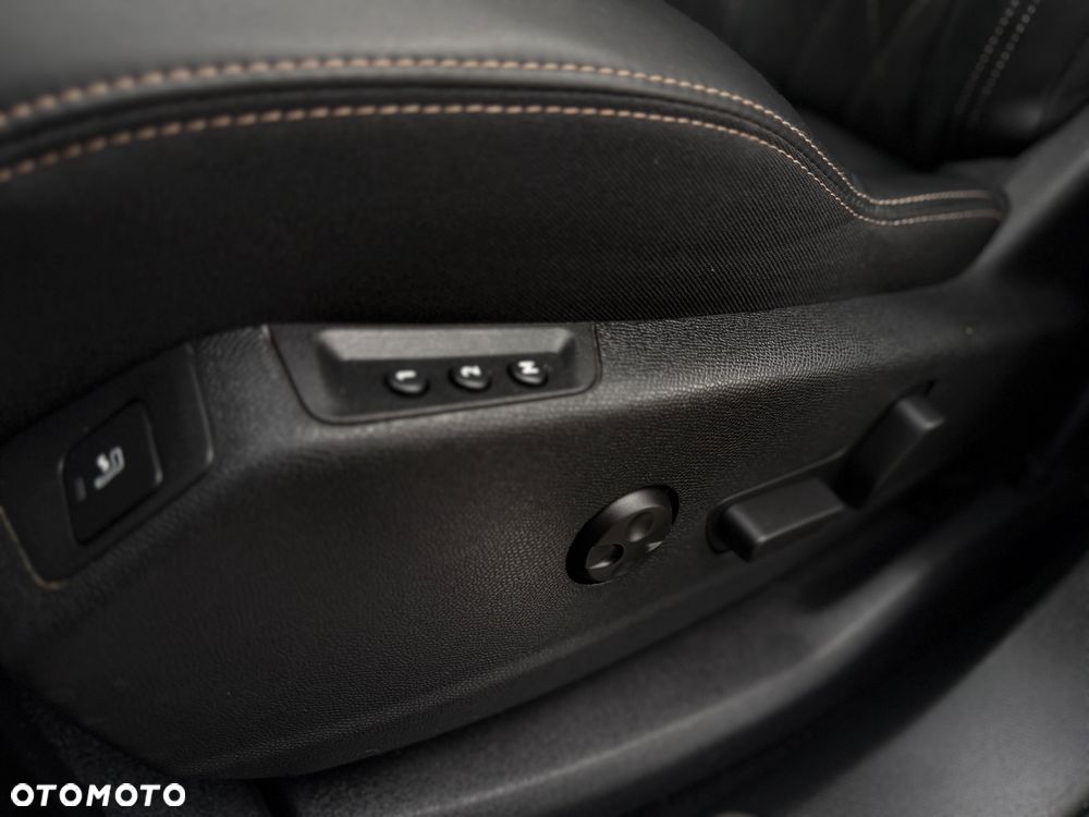 Peugeot 3008 BlueHDi 180 Stop & Start EAT8 GT - 9