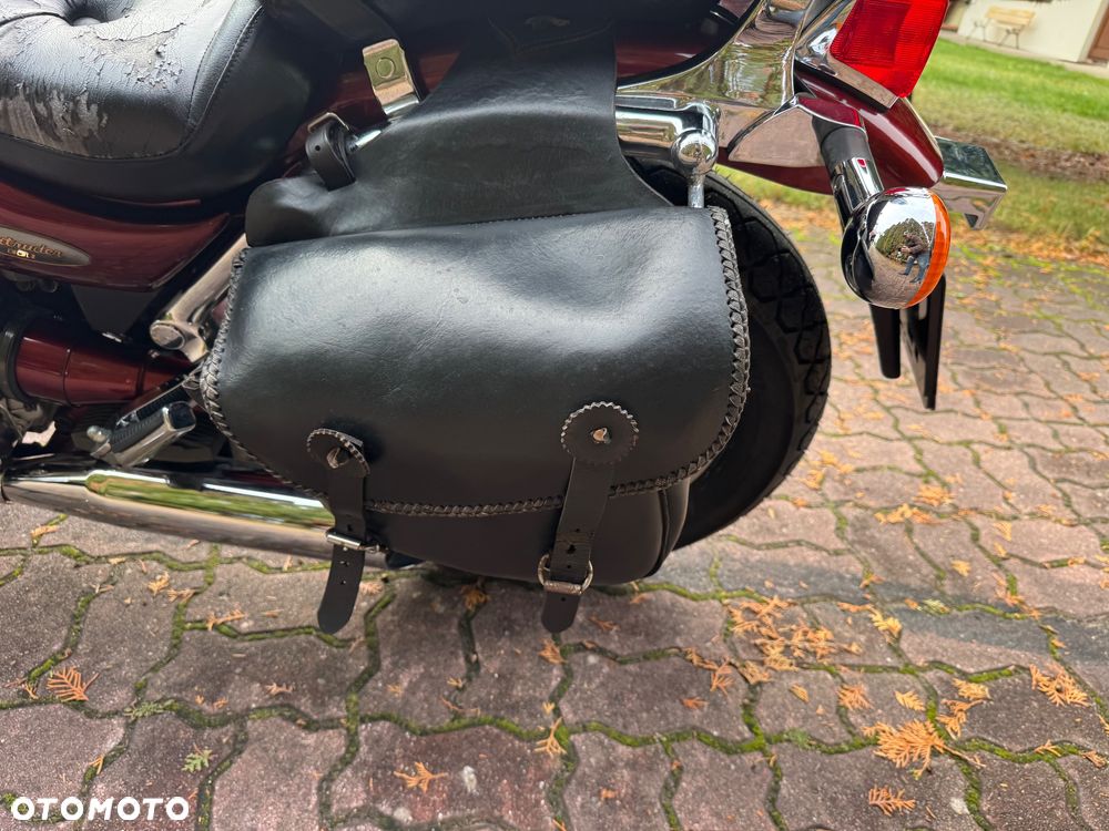 Suzuki Intruder - 14