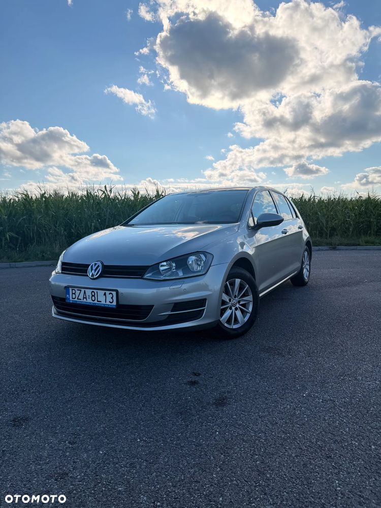 Volkswagen Golf - 1