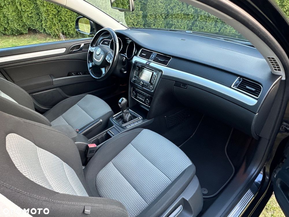 Skoda Superb 2.0 TDI Exclusive - 26