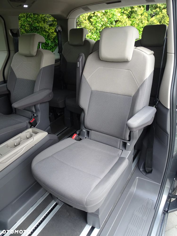Volkswagen Multivan - 14