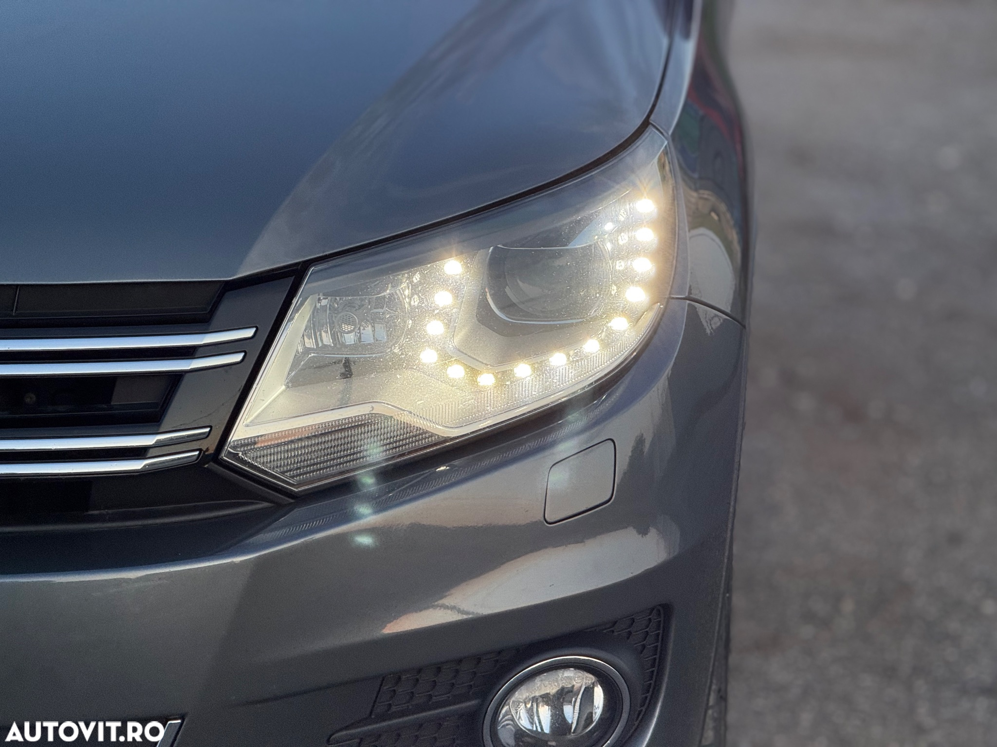 Volkswagen Tiguan 2.0 TDI SCR 4MOTION BlueMotion Technology DSG Lounge Sport & Style - 22