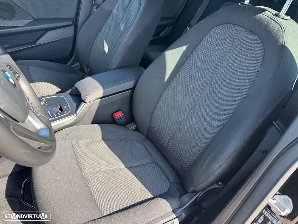 BMW 218 - 11