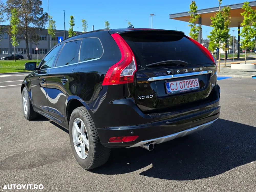 Volvo XC 60 D3 Geartronic Momentum - 4