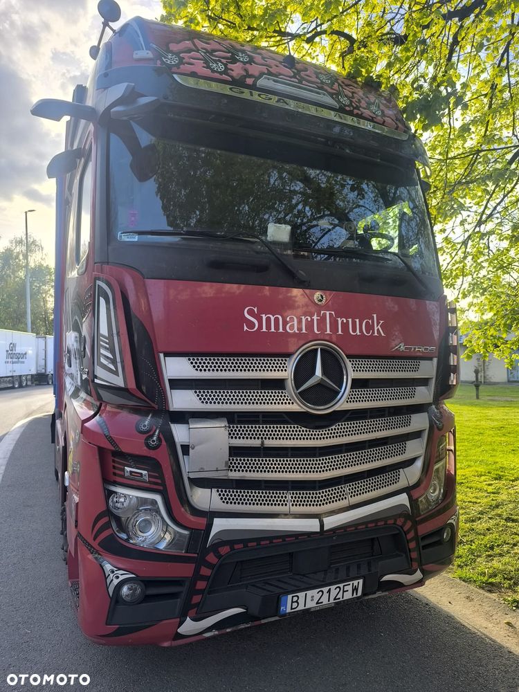 Mercedes-Benz Actros - 1