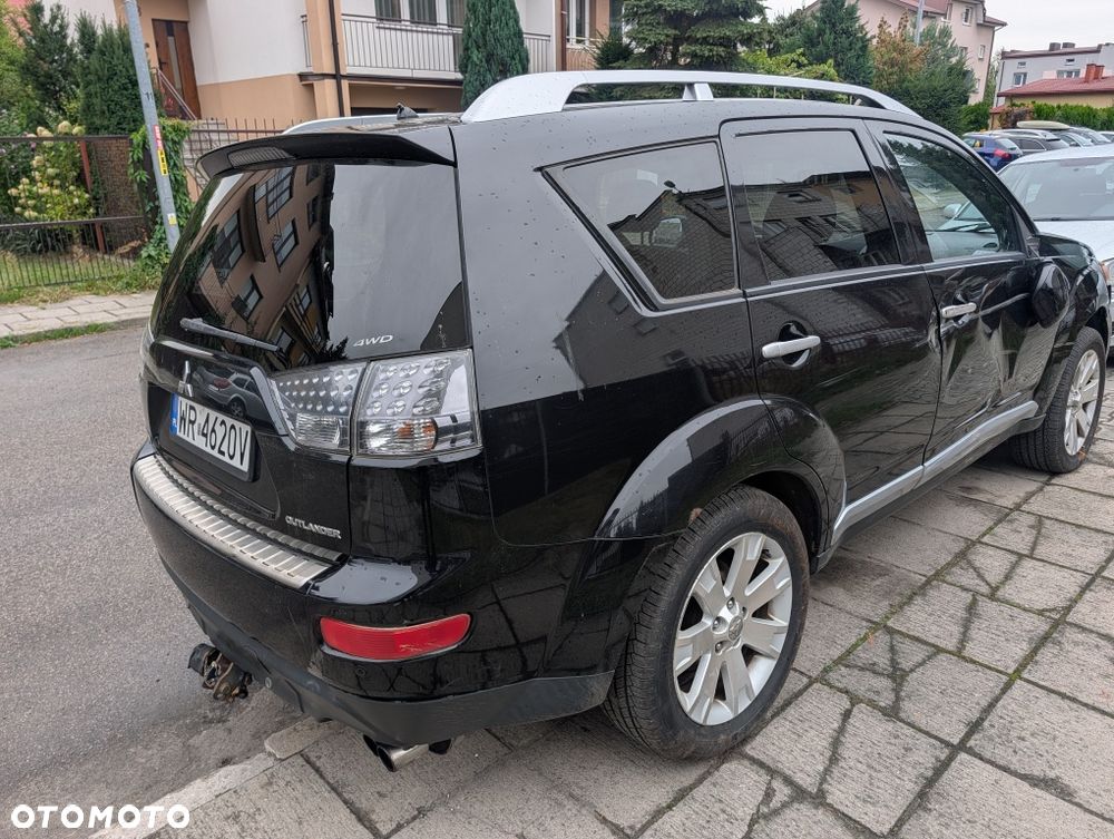 Mitsubishi Outlander - 3