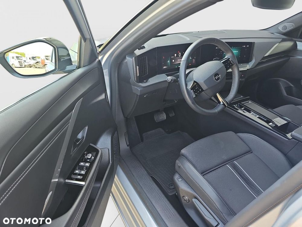Opel Astra 1.2 T GS S&S - 12