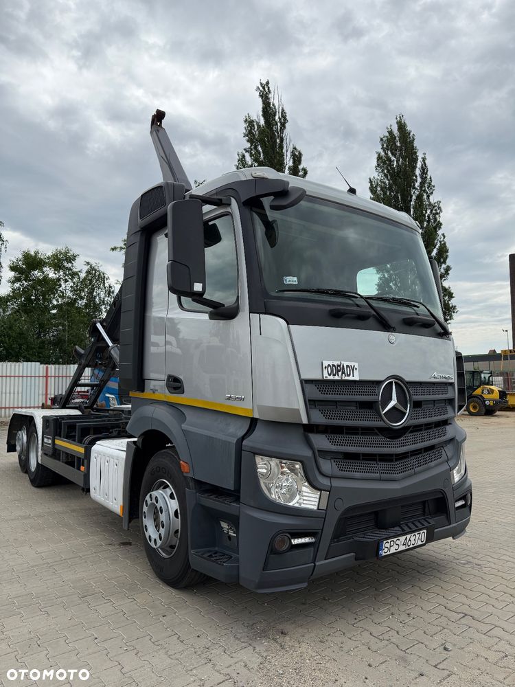 Mercedes-Benz Actros 2551 - 1