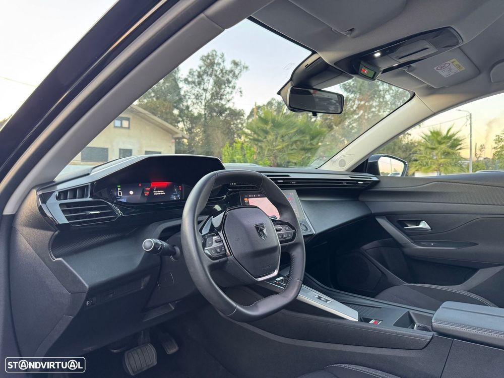 Peugeot 308 1.2 PureTech Allure Pack EAT8 - 28