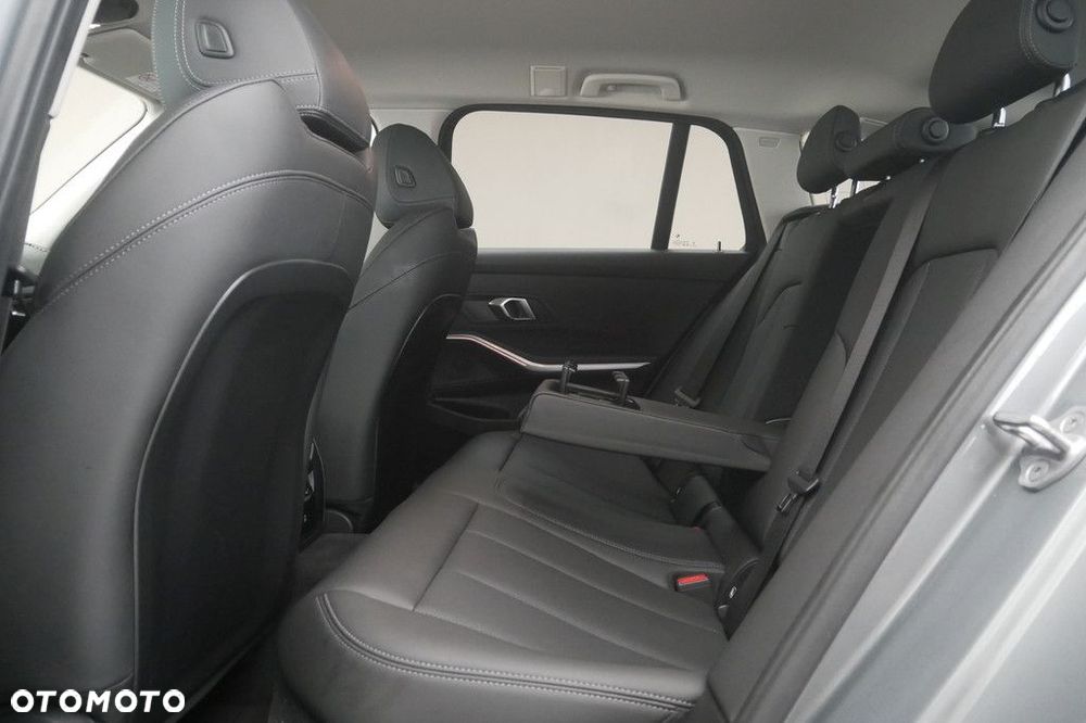 BMW Seria 3 - 15