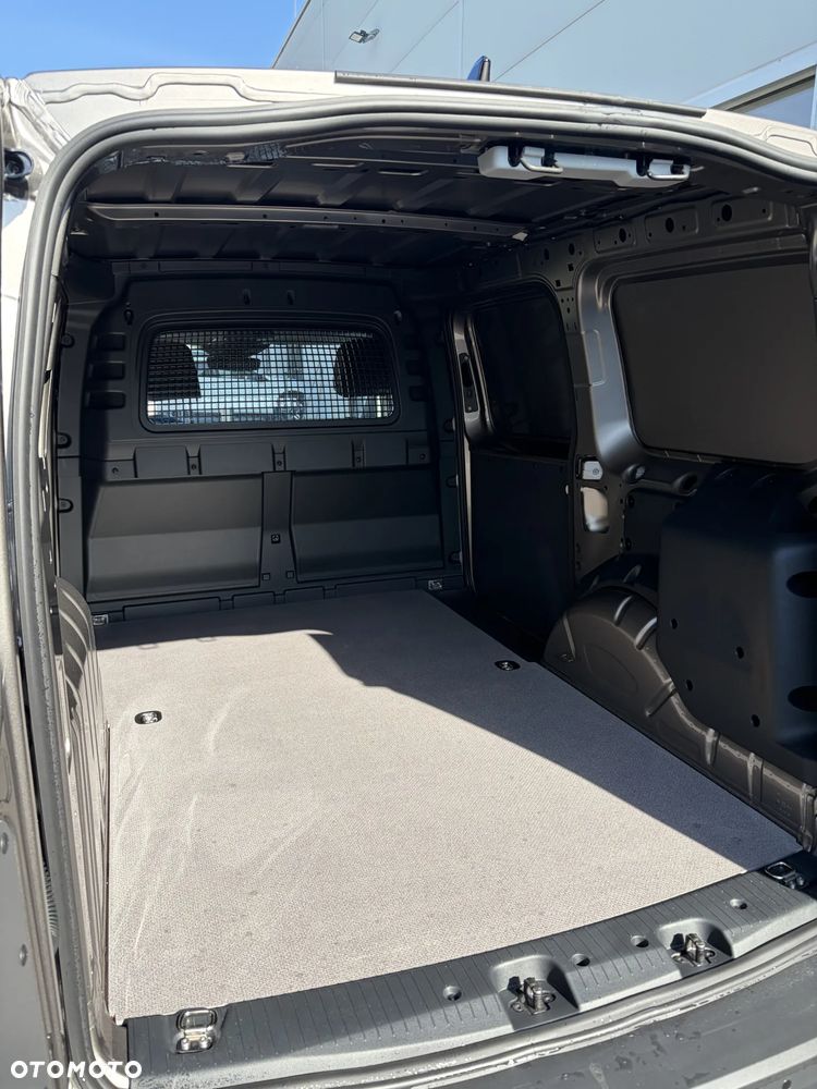 Ford Transit Connect - 8