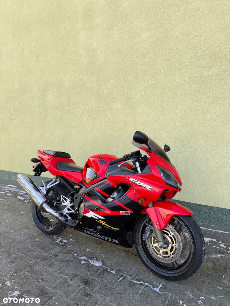 Honda CBR - 1